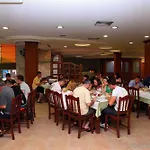 Oaz Hotel Kavaje