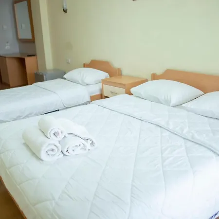 Oaz Hotell Kavaje