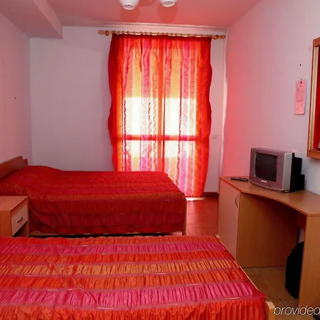 Oaz Hotell Kavaje