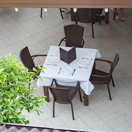 Oaz 3* Kavaja