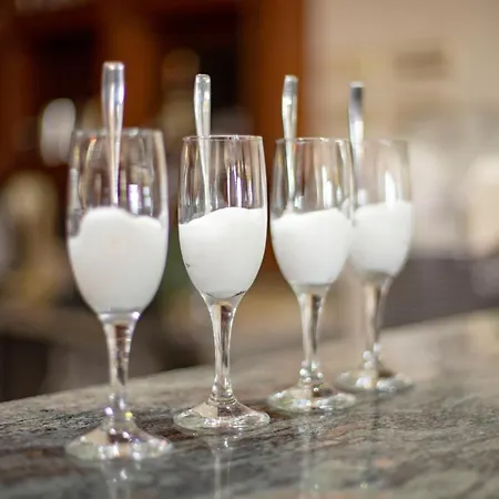 Hotel Oaz Golem (Tirana)