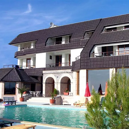 Hotel Oaz Golem (Tirana)