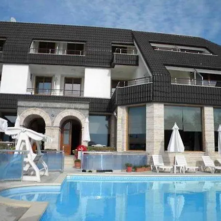 Oaz 4*